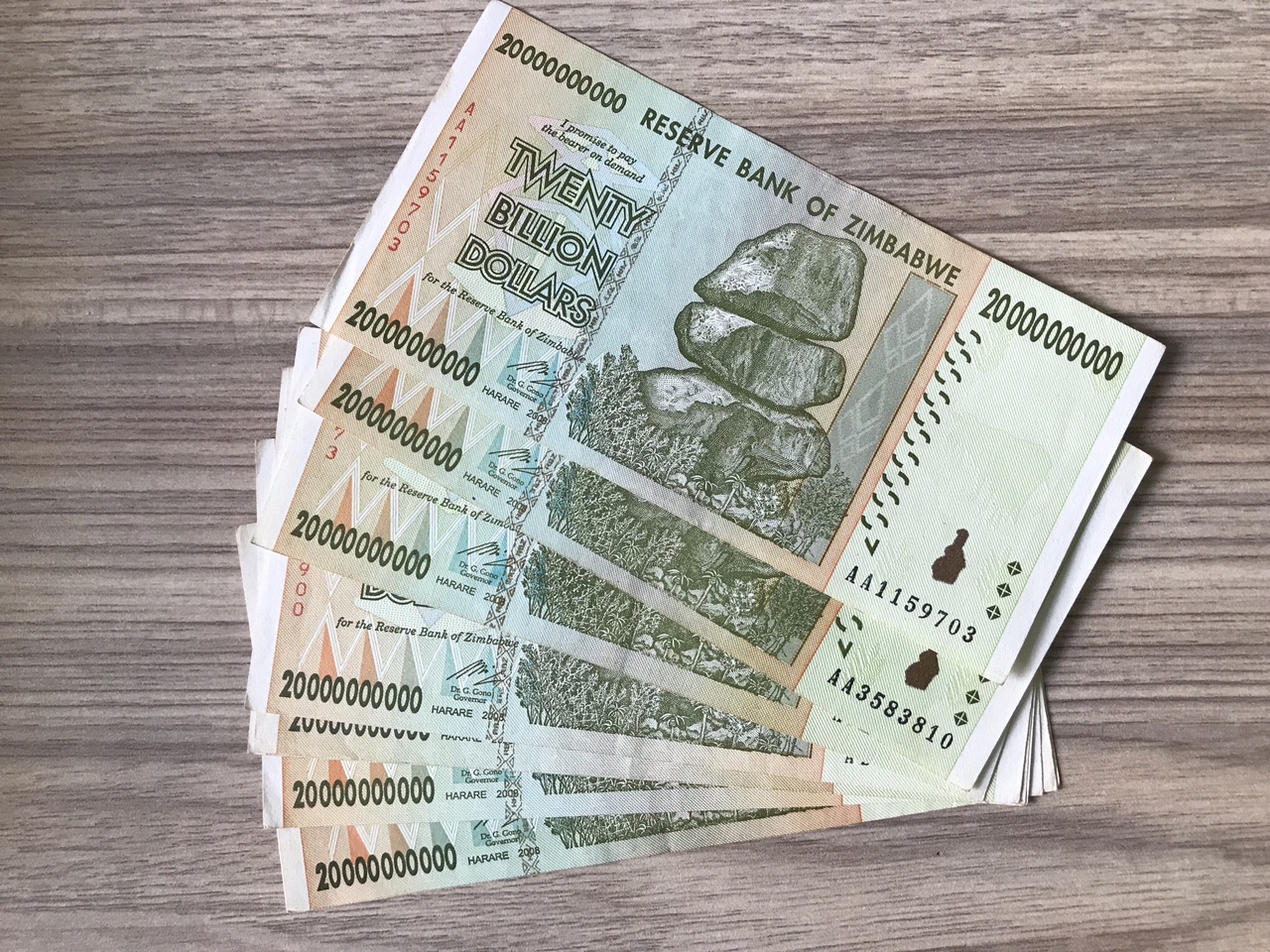 20 tỷ dollars của zimbawe