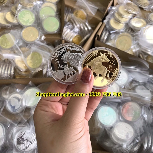 Cặp Xu Úc Hình Con Trâu Vàng Bạc Tặng Túi Gấm - SP005029