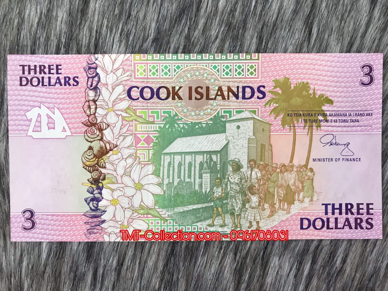 Cook Islands 3 Dollars 1992 UNC