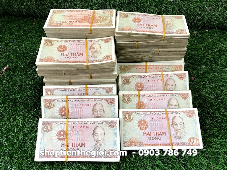 Tép 100 tờ 200 đồng 1987