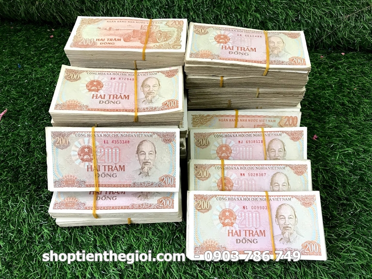 Tép 100 tờ 200 đồng 1987