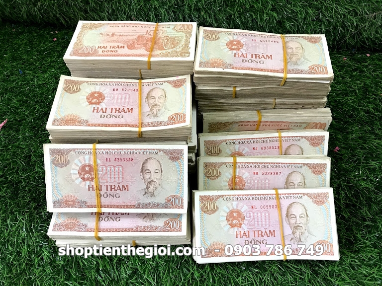 Tép 100 tờ 200 đồng 1987