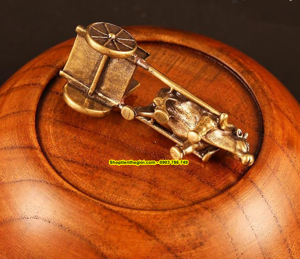 TƯỢNG ĐỒNG XE BÒ KÉO - SP001528