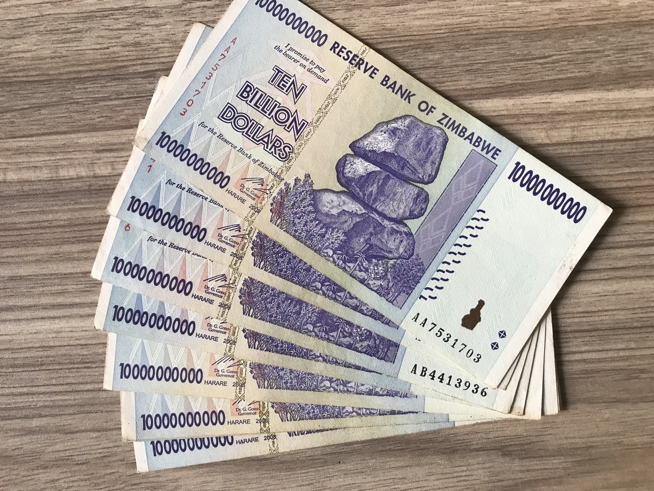 10 tỷ dollars của zimbawe