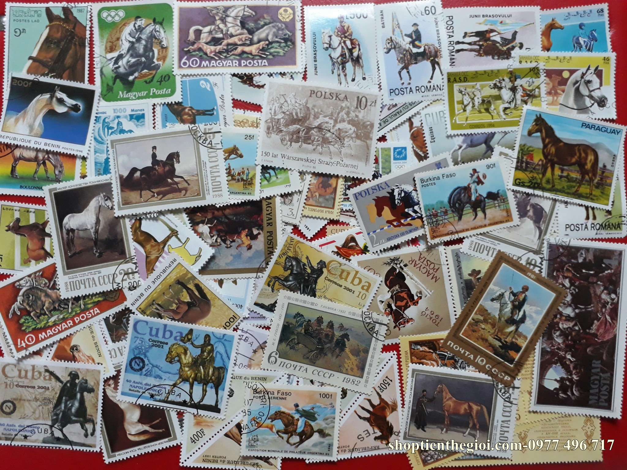 Bộ 100 tem chủ đề Ngựa