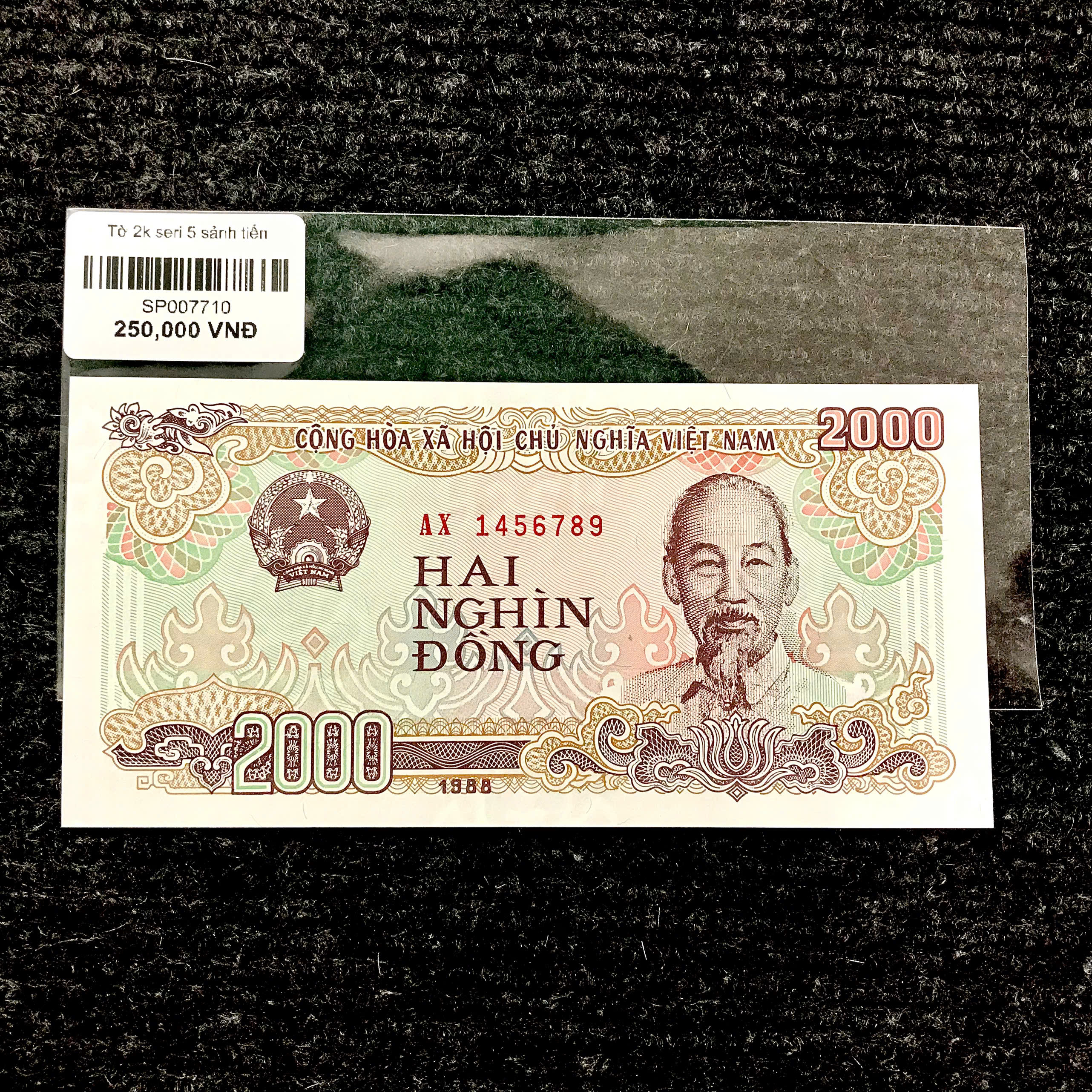 Tờ 2k seri 5 sảnh tiến - SP007710